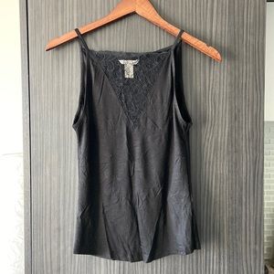 Black H&M top with Dantelle chest, size S